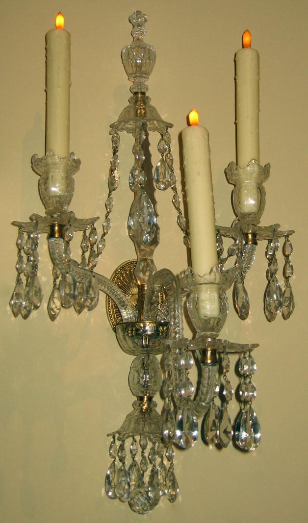 1961.0551.004 Glass sconce