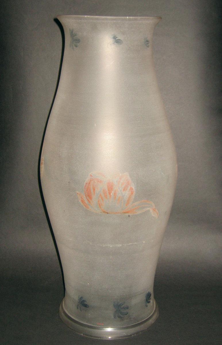 1961.0552 A Glass candle shade