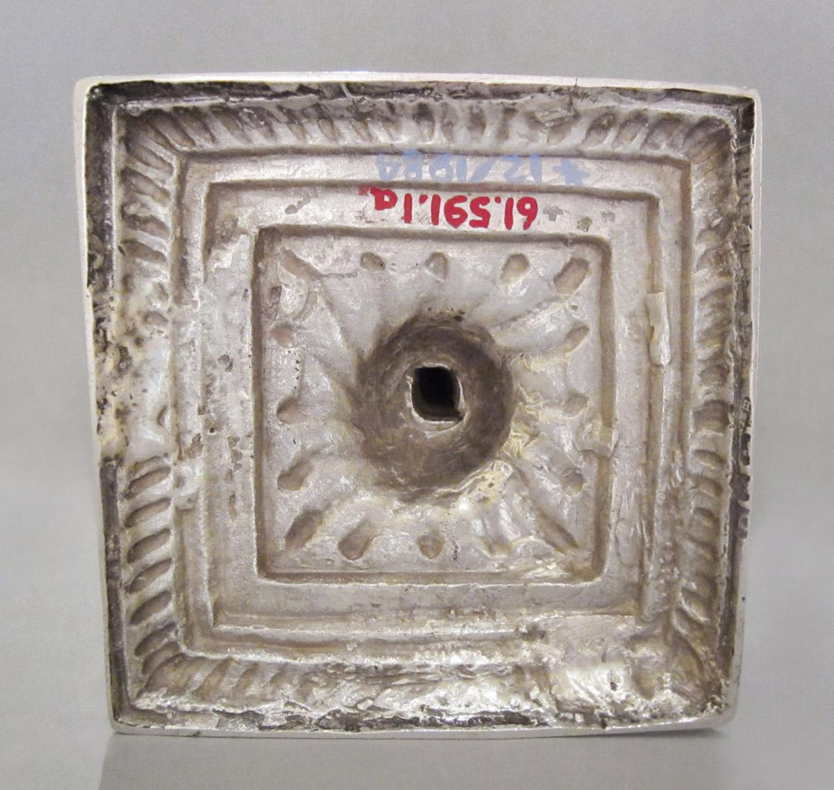 1961.0591.001 A Candlestick, underside