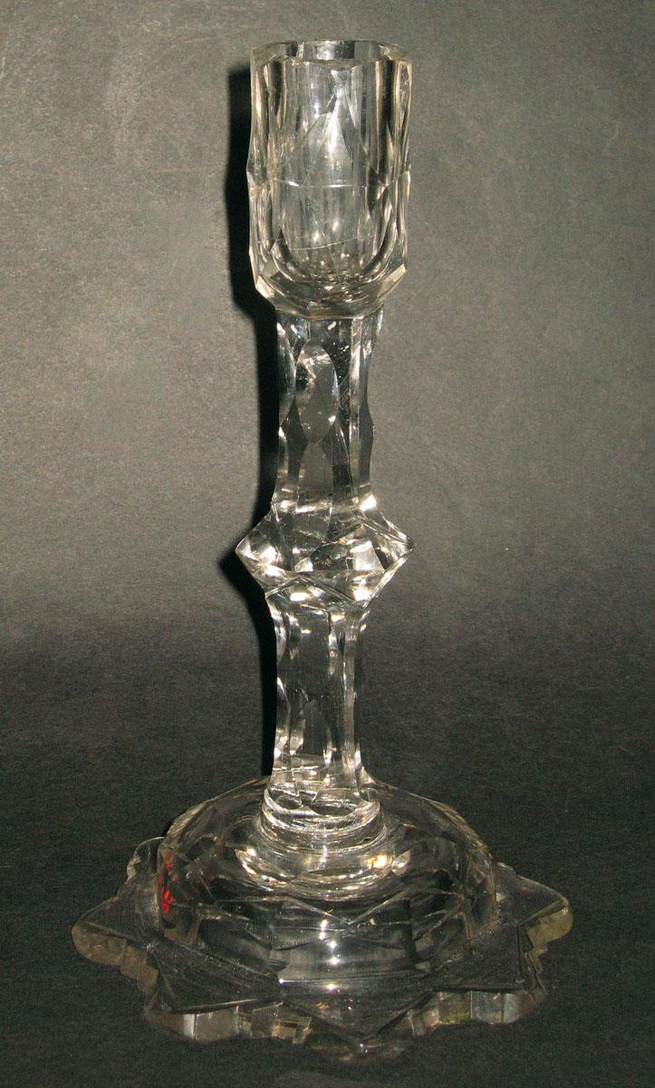 1961.0593.001 Glass candlestick