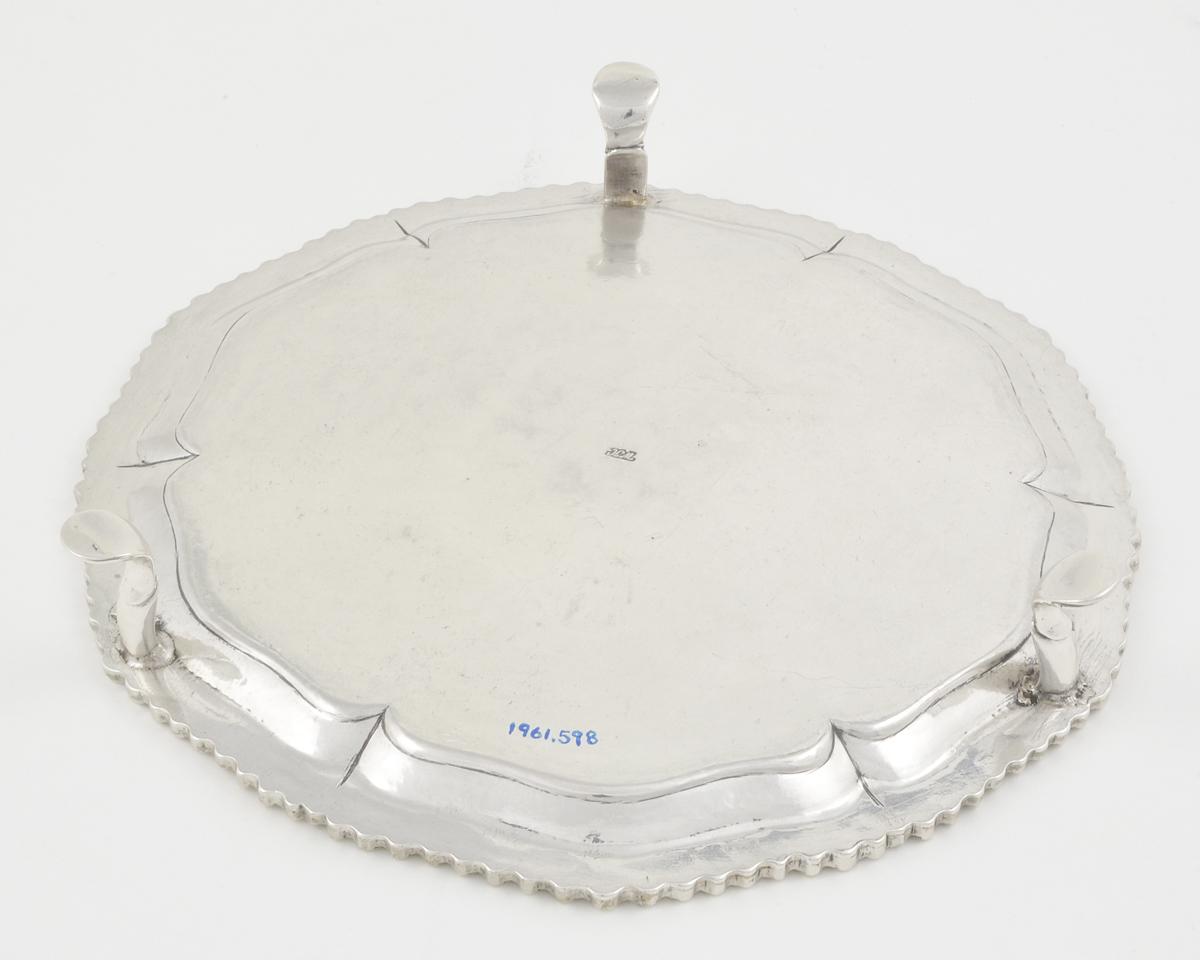 1961.0598 Silver Salver underside
