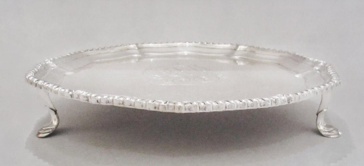 1961.0598 Salver, view 2