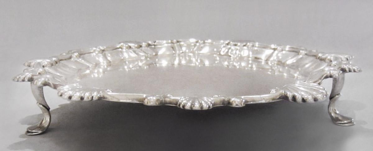 1961.0599 Salver, view 2