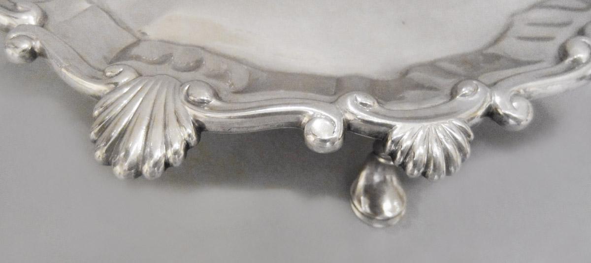 1961.0599 Salver, detail