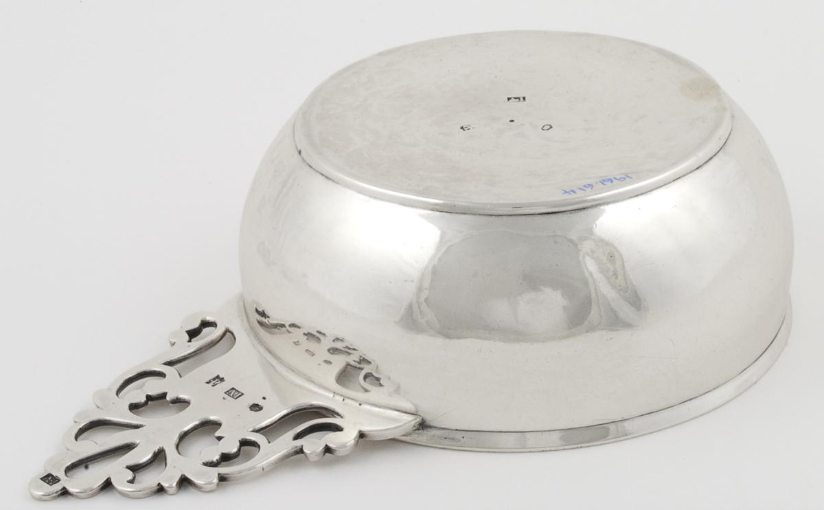 1961.0614 Porringer, View 2