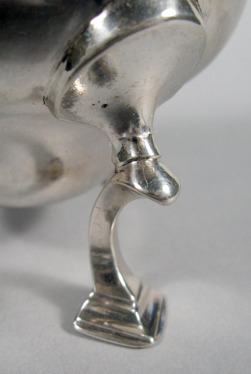1961.0618 Silver Cream Pot foot detail