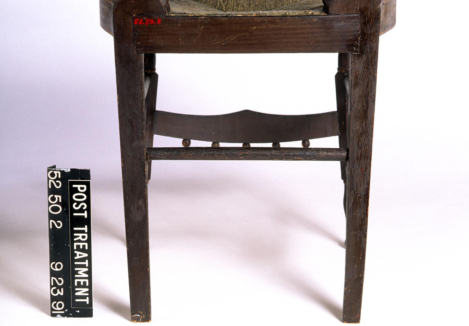 1952.0050.002 Chair, detail, bottom