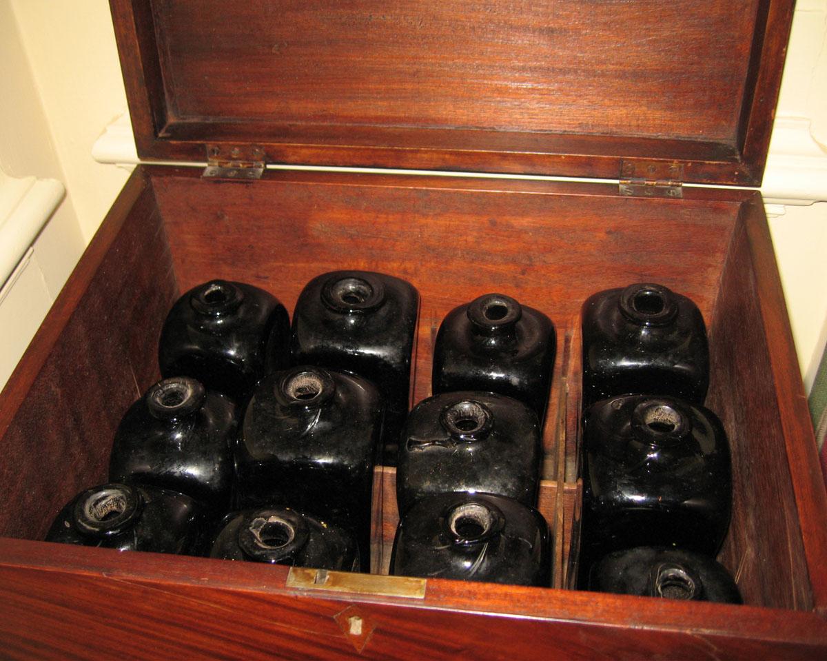 1961.0621.001-.012 Glass case bottles