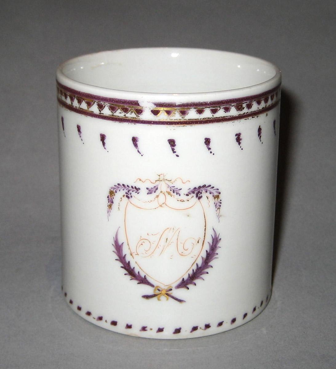 1961.0624.033 Porcelain Coffee Cup front
