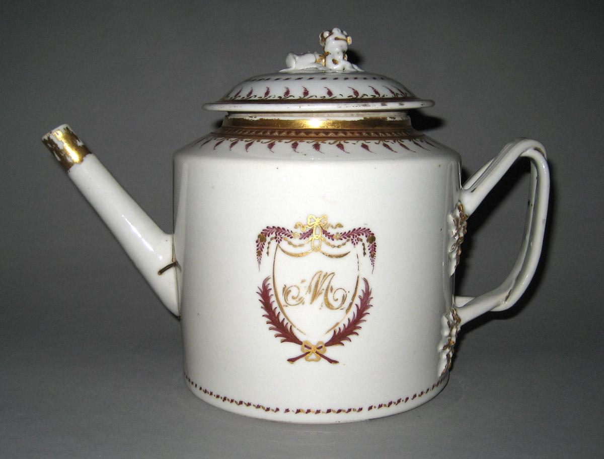 1961.0624.051 A, B Porcelain Teapot