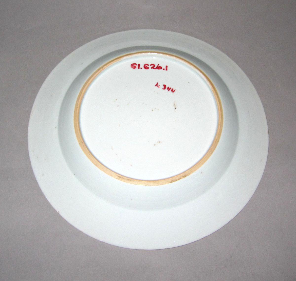 1961.0626.001 Porcelain plate underside