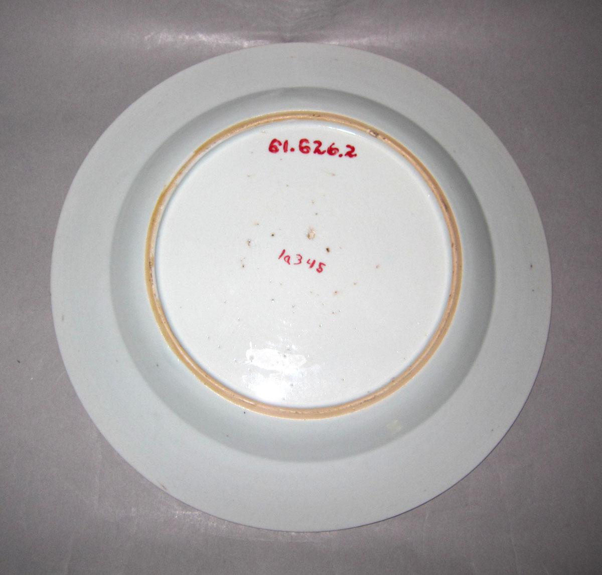 1961.0626.002 Porcelain plate underside