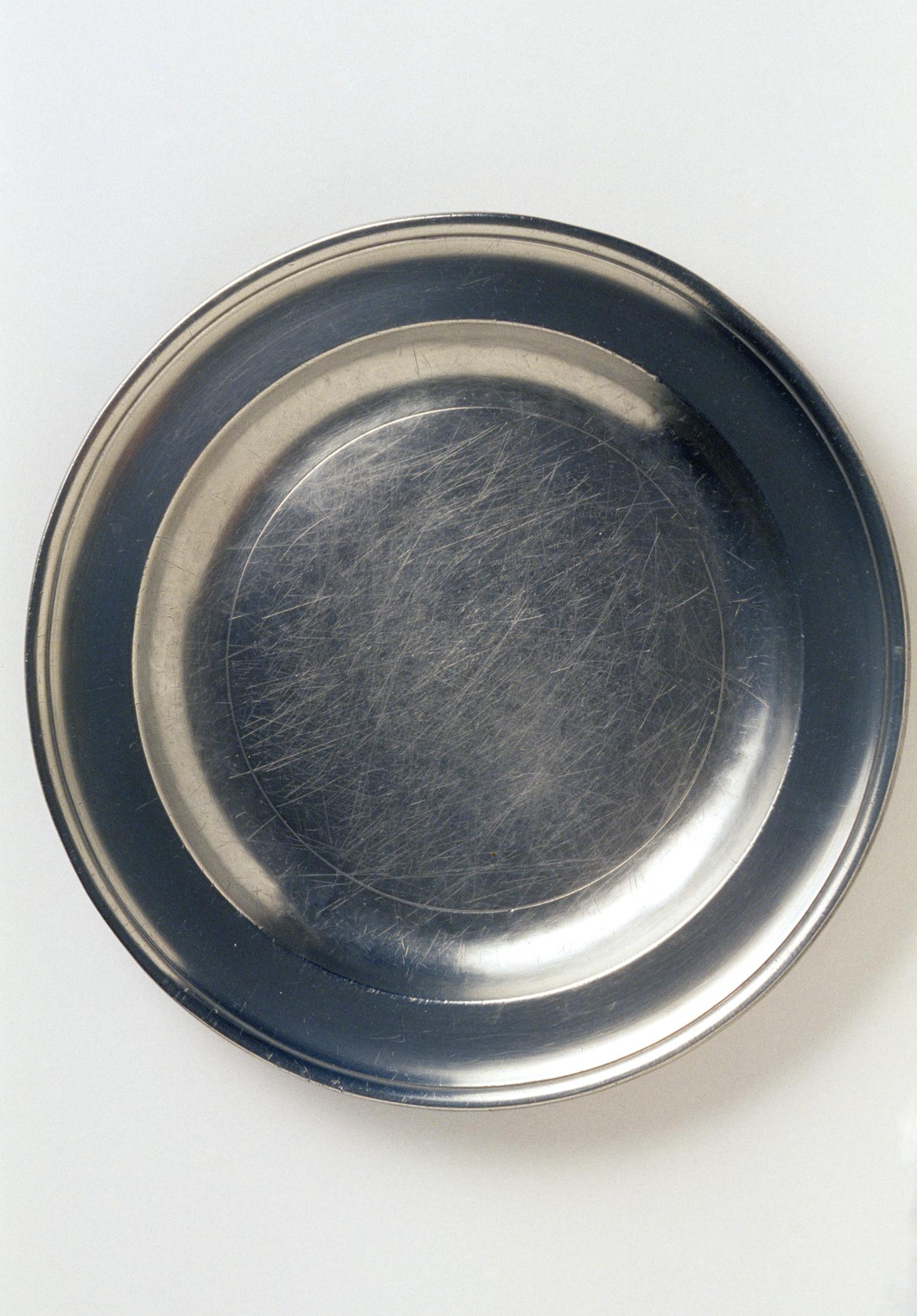 1955.0030 Pewter plate