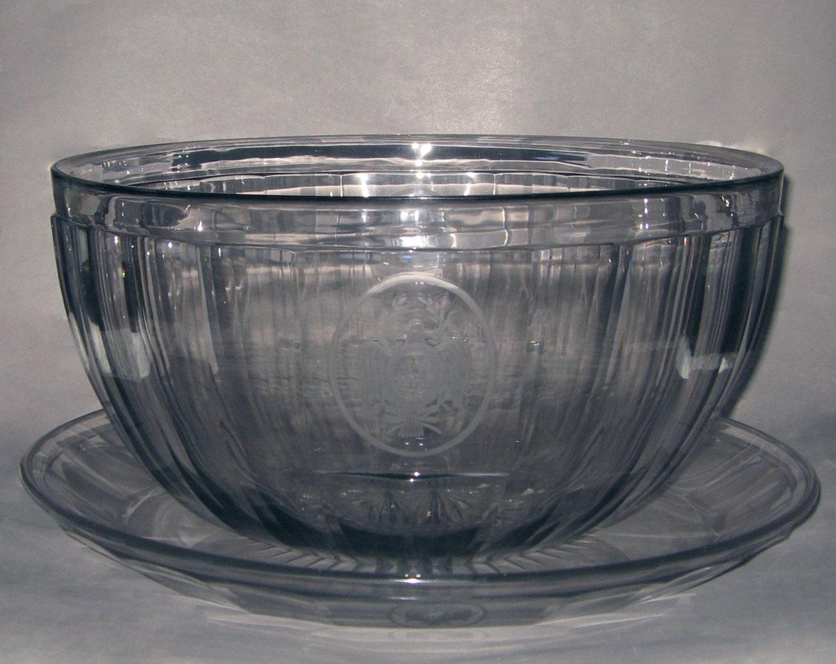 1961.0630.001, .002 Colorless glass punch bowl and stand