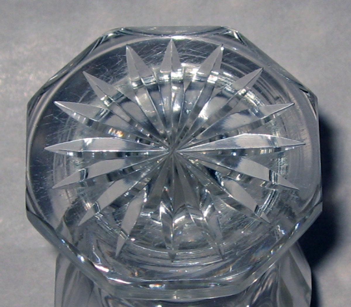 1961.0630.011 Colorless glass ale glass (underside)