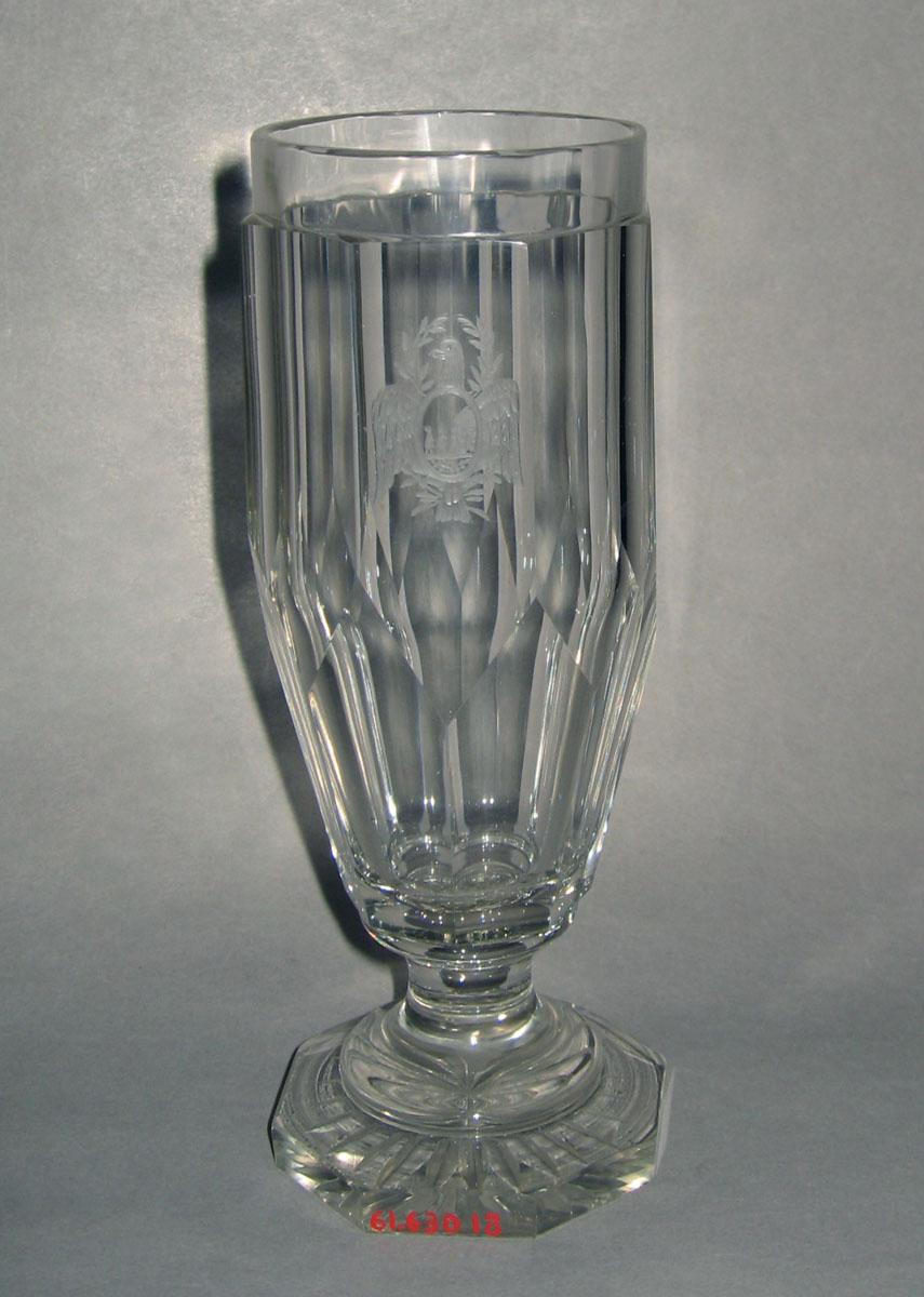 1961.0630.018 Colorless glass wineglass