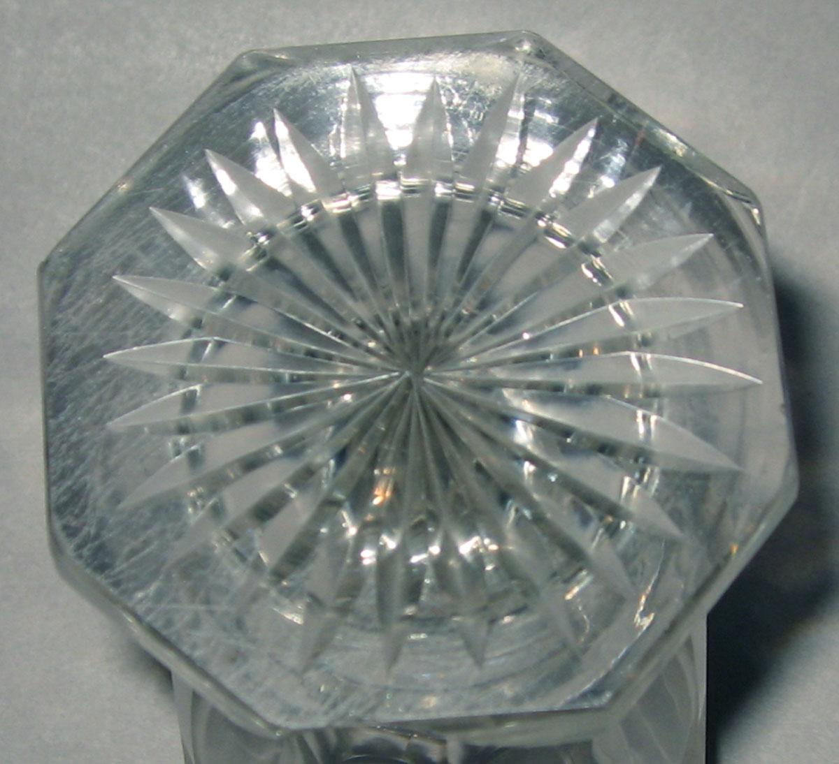 1961.0630.020 Colorless glass wineglass (underside)