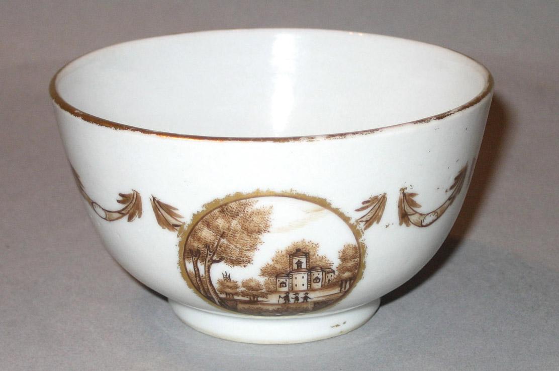 1961.0631.022 Teacup front