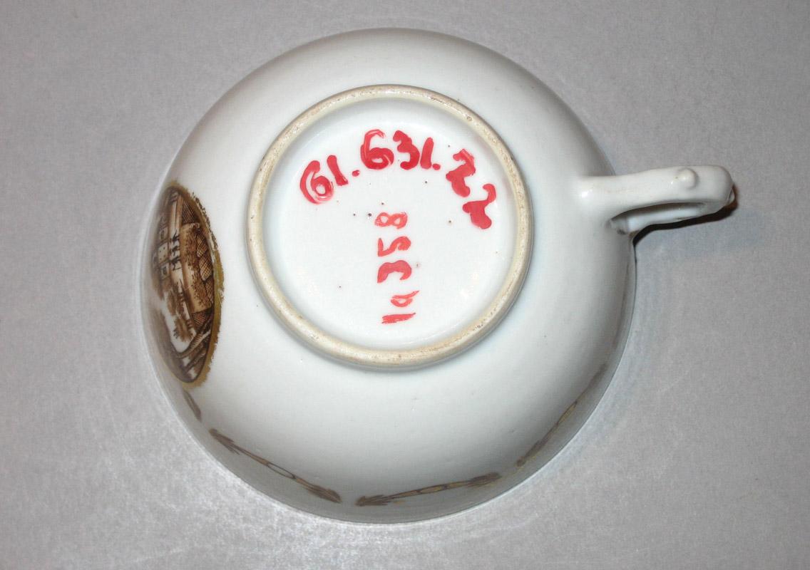 1961.0631.022 Teacup underside