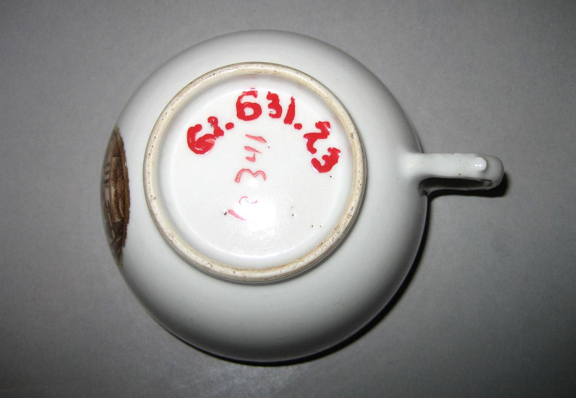 1961.0631.023 Teacup underside