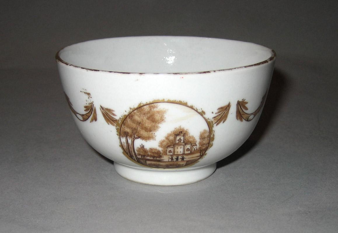 1961.0631.027 Teacup front