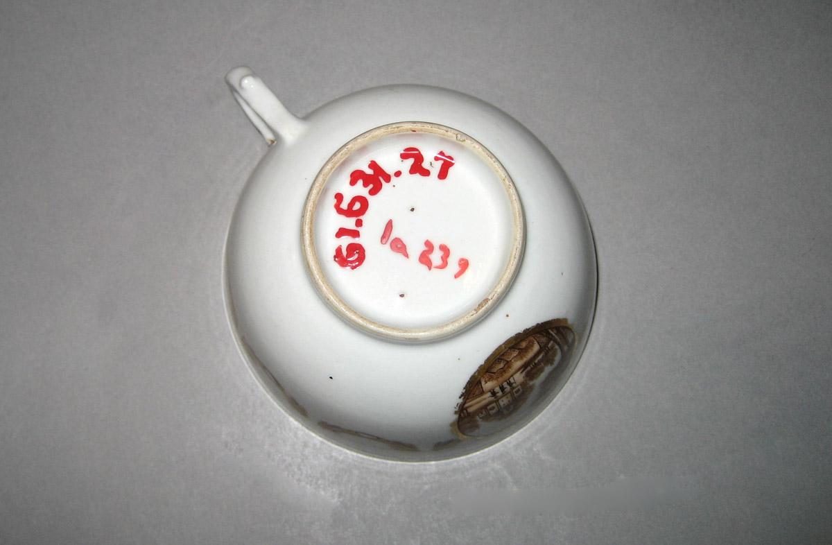 1961.0631.027 Teacup underside