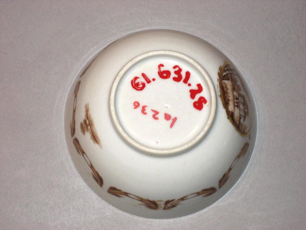 1961.0631.028 Teabowl underside