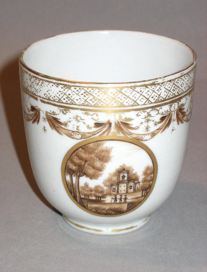 1961.0631.032 Coffee cup front