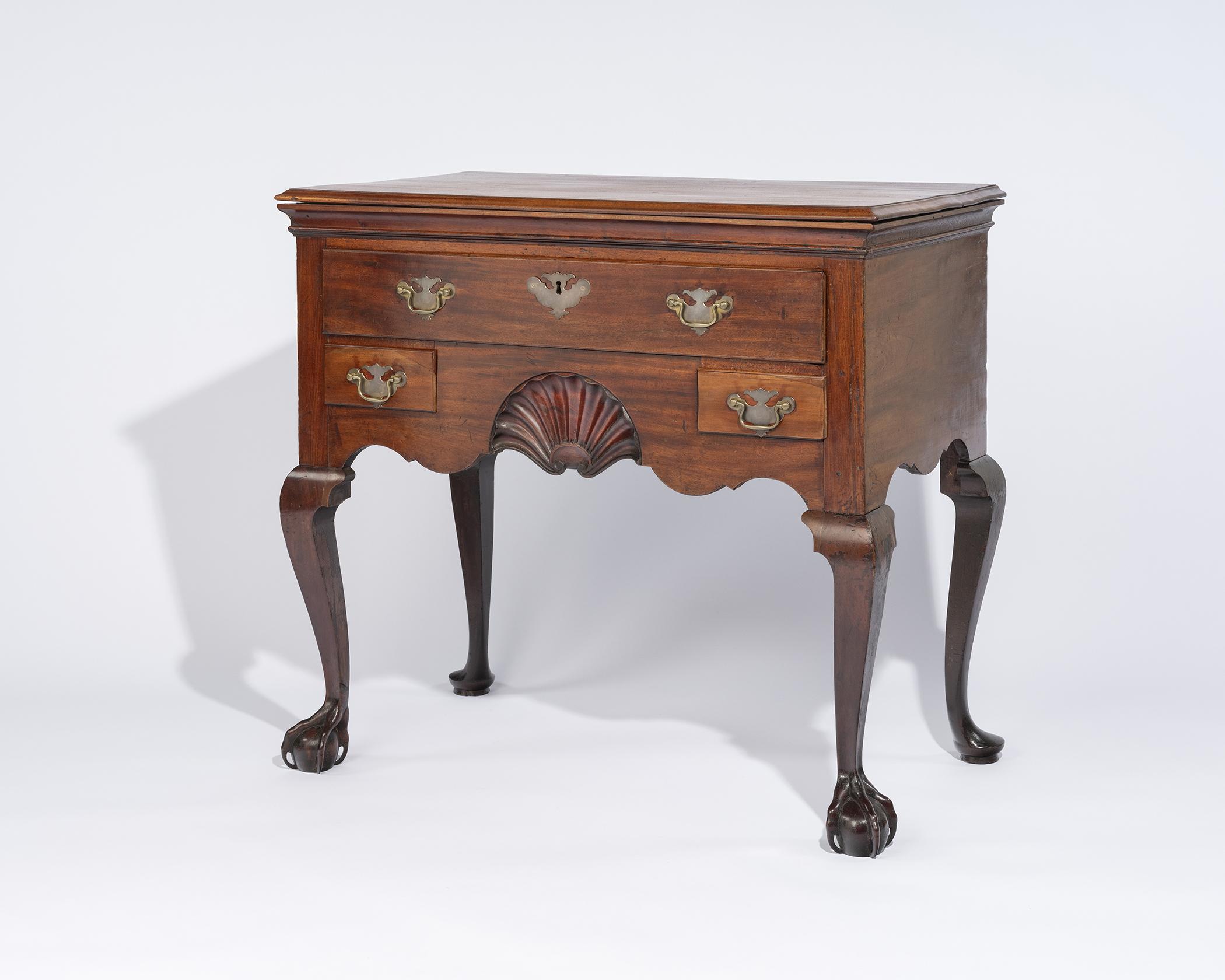 1955.0036 Table, Dressing table, view 2