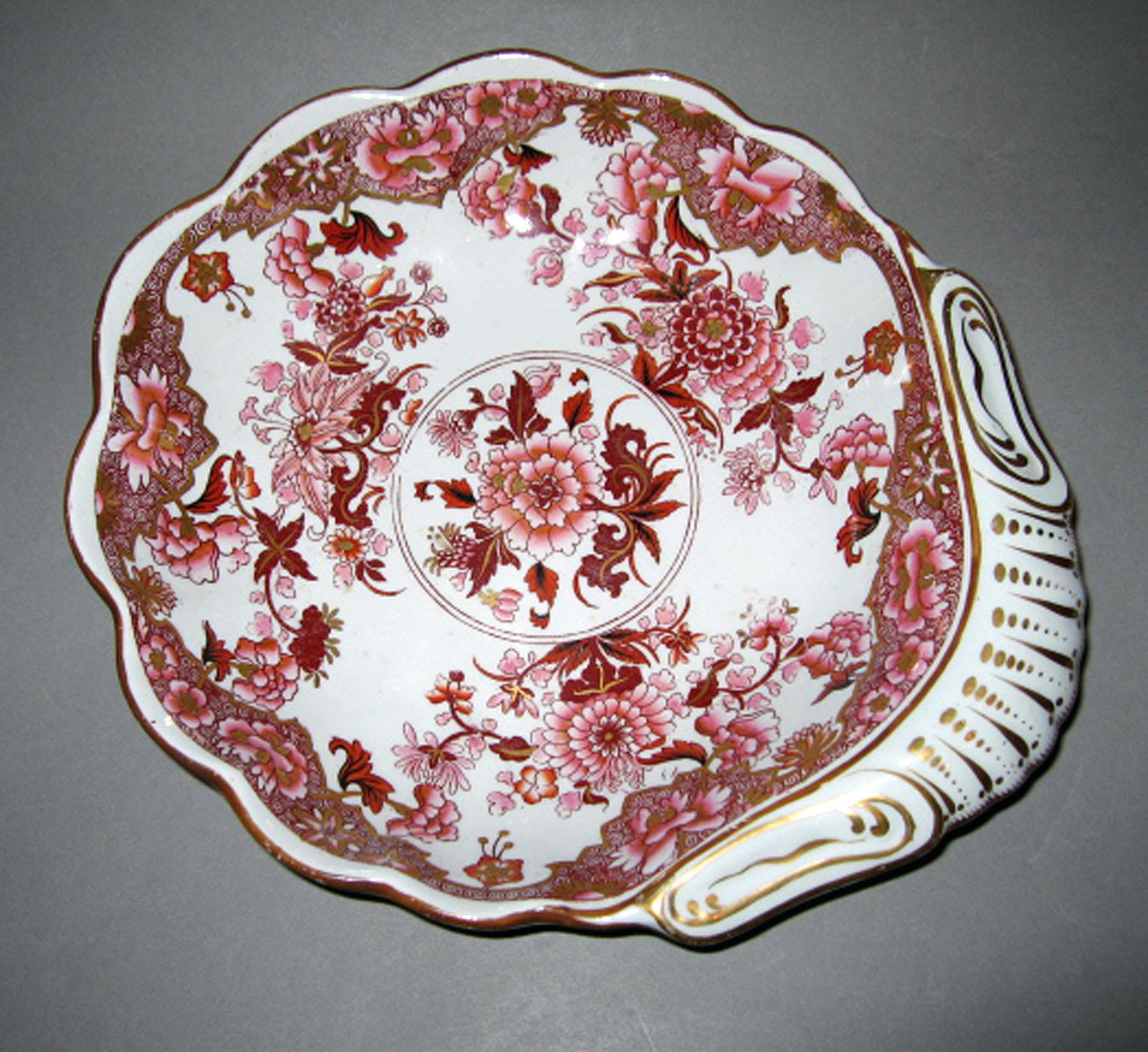 1961.0639.013 Spode ironstone dish
