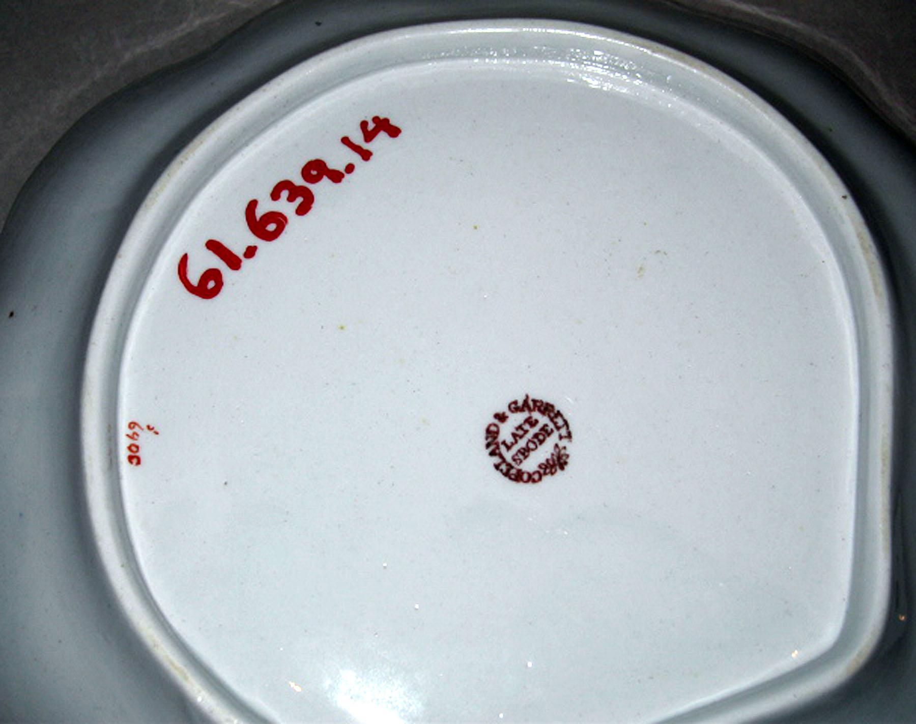 1961.0639.014 Spode ironstone dish (underside)