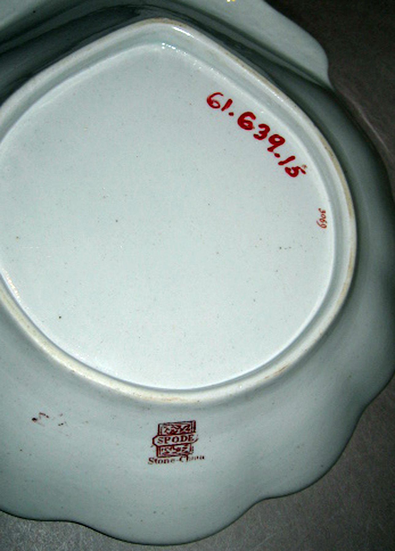 1961.0639.015 Spode ironstone dish (underside)