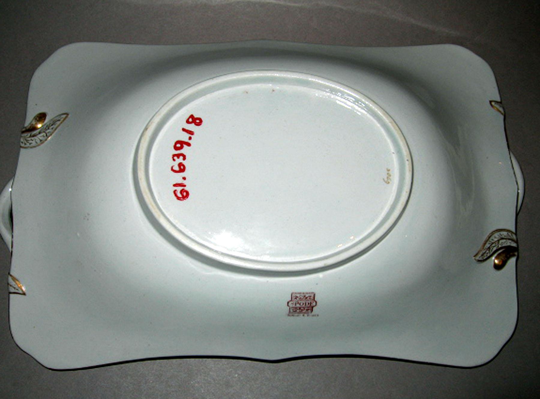 1961.0639.018 Spode ironstone dish (underside)