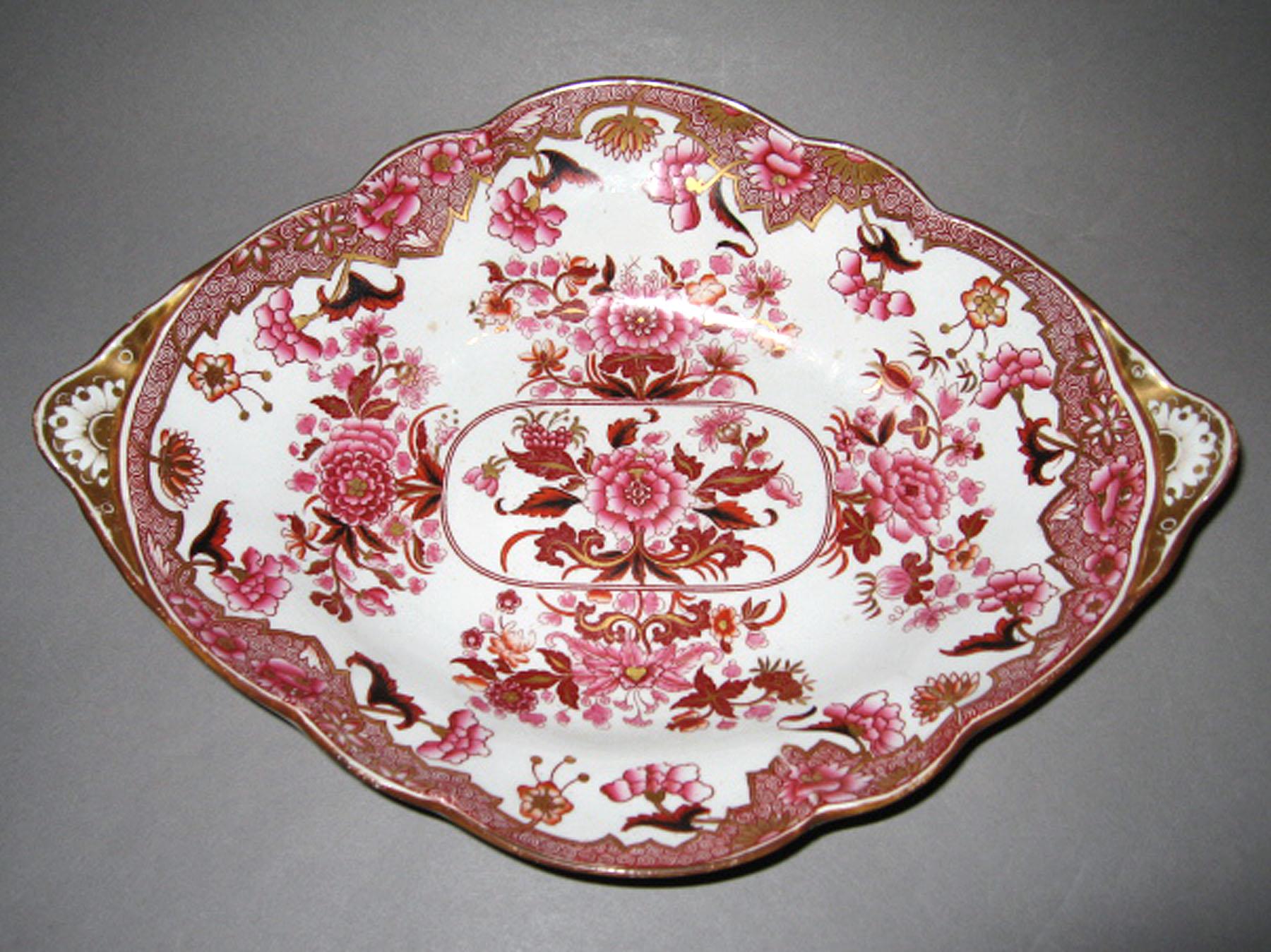1961.0639.025 Spode ironstone dish