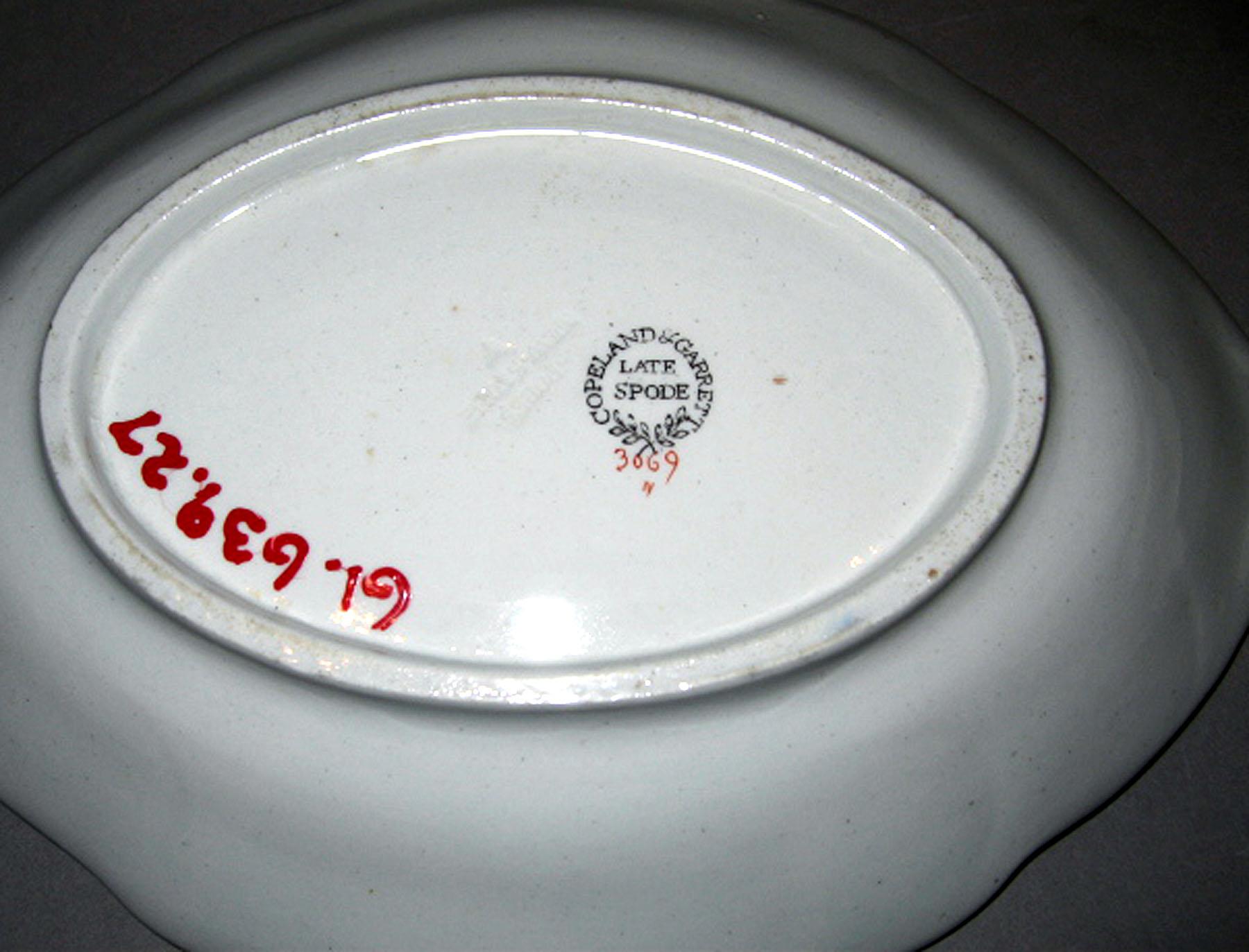 1961.0639.027 Spode ironstone dish (underside)