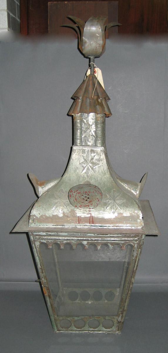 1955.0038 Lantern