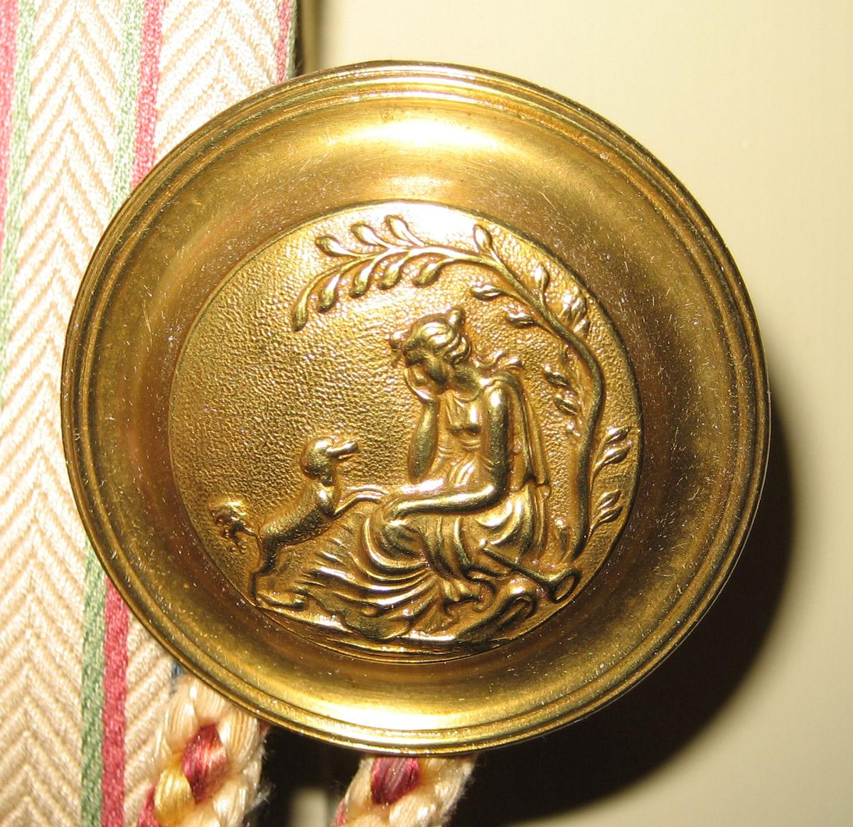 1961.0641.002 Cloak Pin