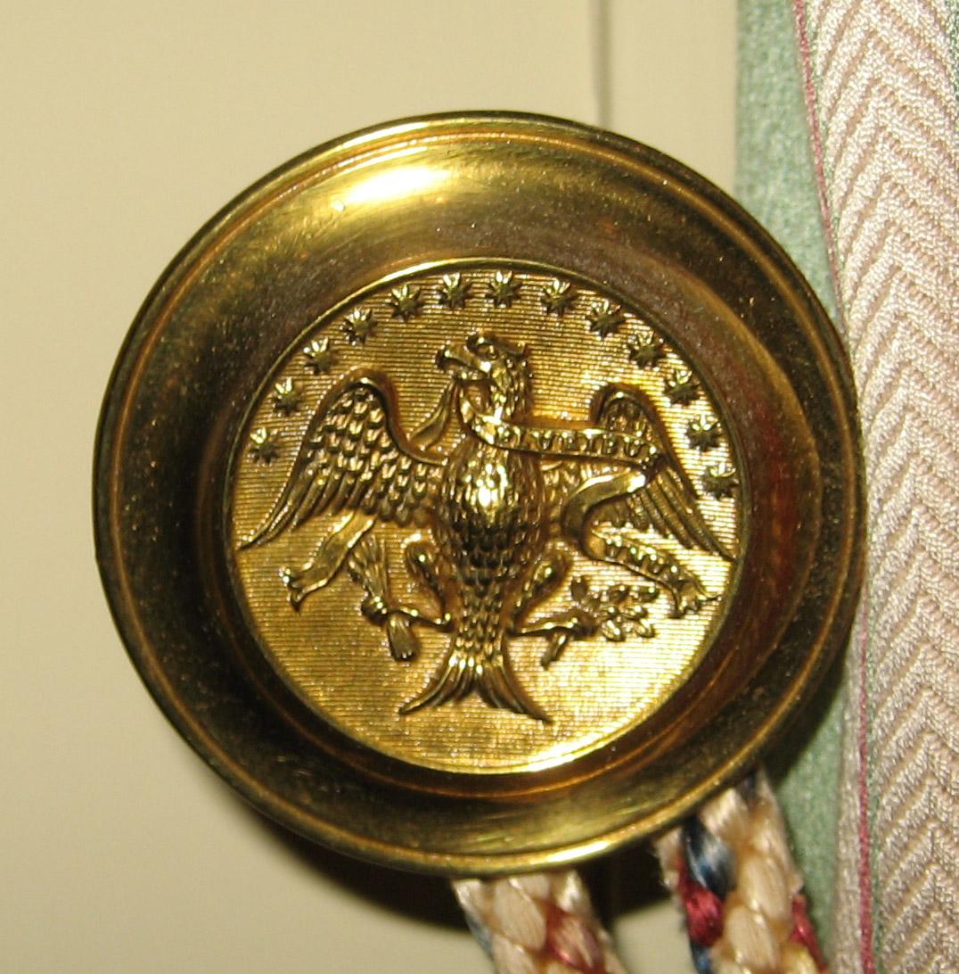 1961.0642.003 Cloak Pin