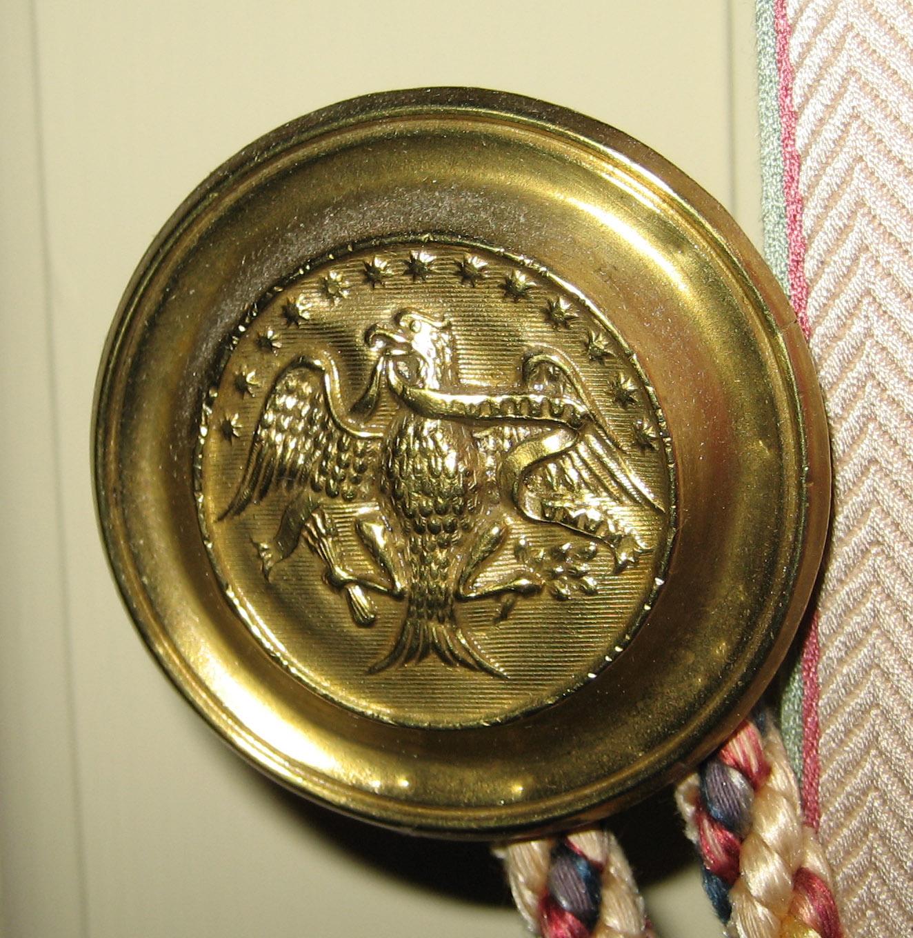 1961.0642.005 Cloak Pin