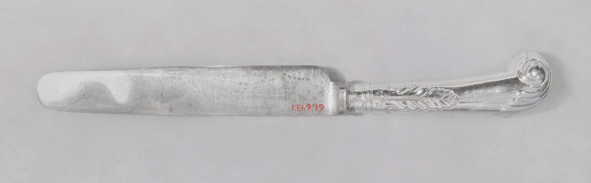 1961.0643.001 Knife, underside