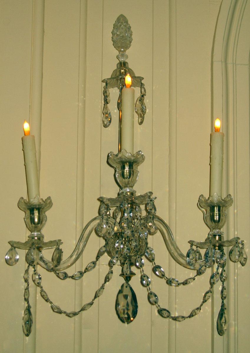 1961.0644.005 Glass sconce