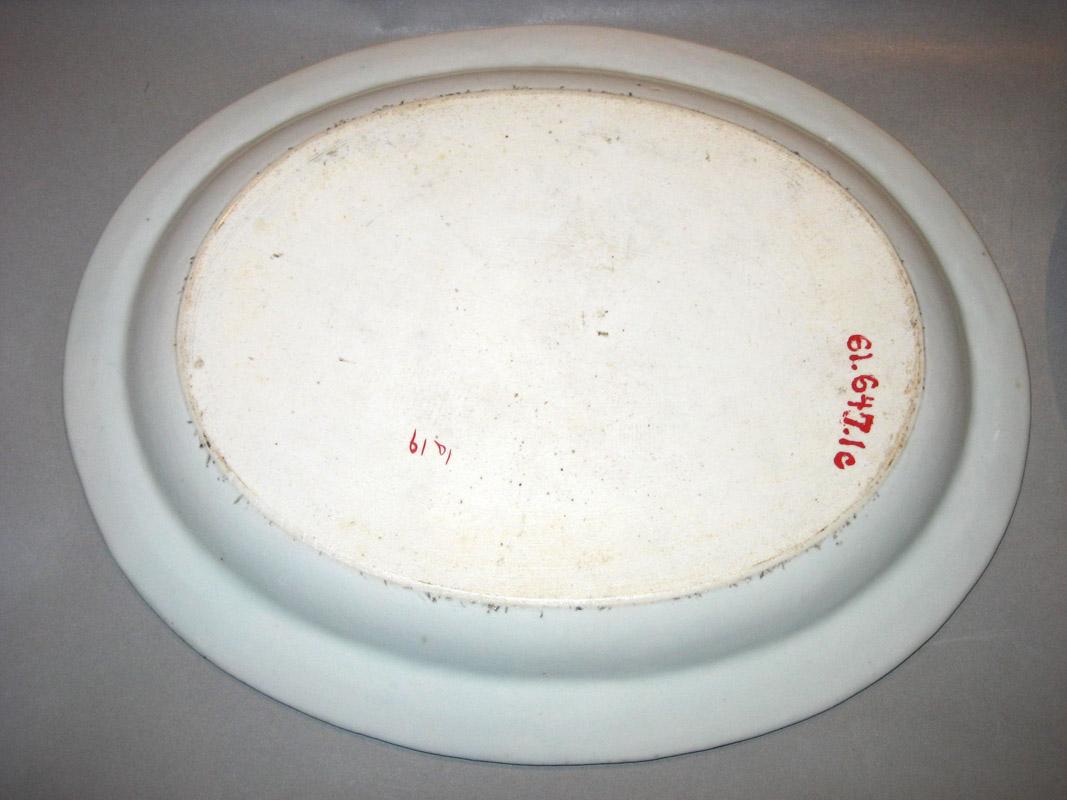 1961.0647.001 Dish underside