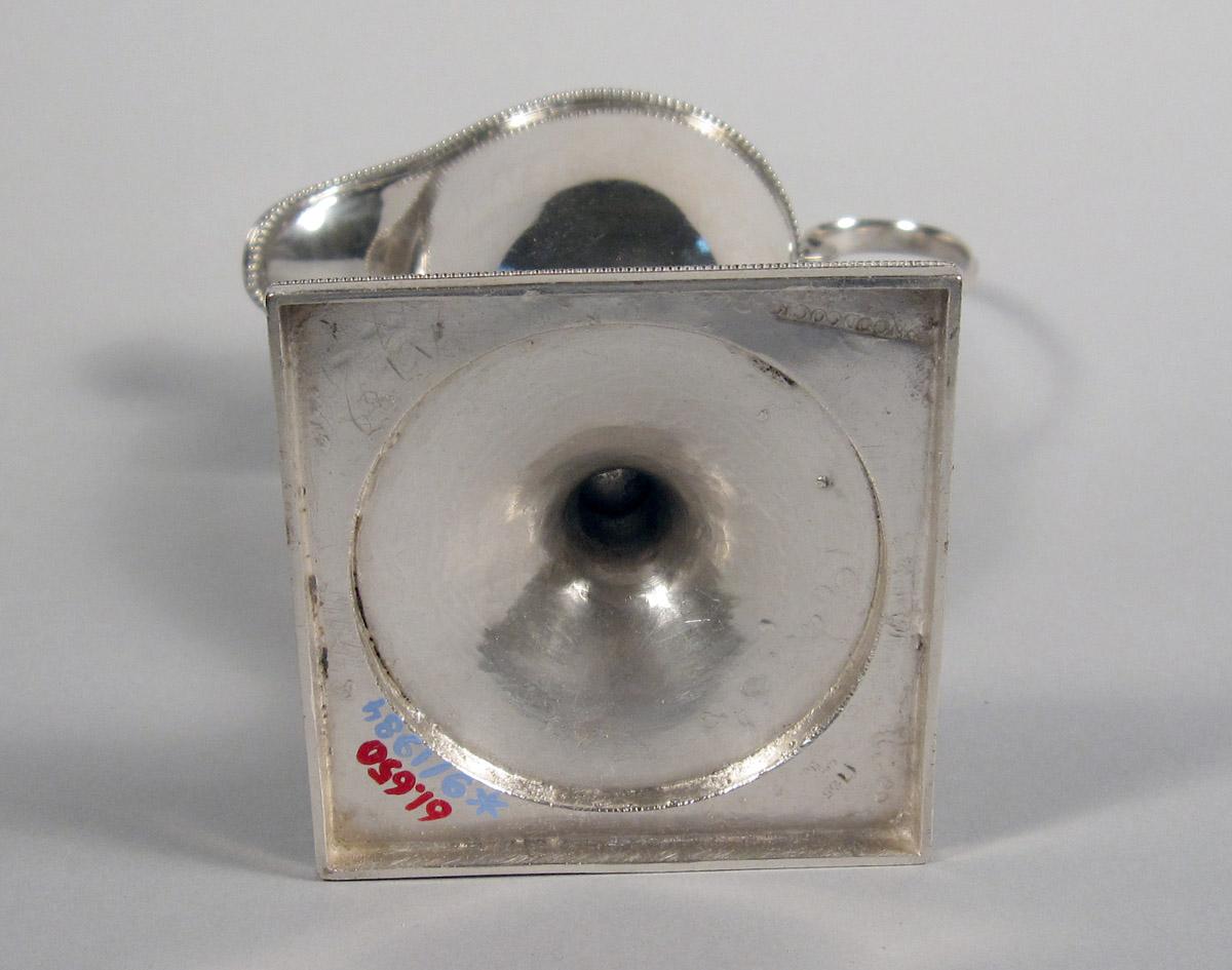 1961.0650 Silver Cream pot underside