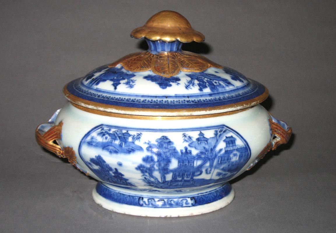 1961.0653.111 Tureen