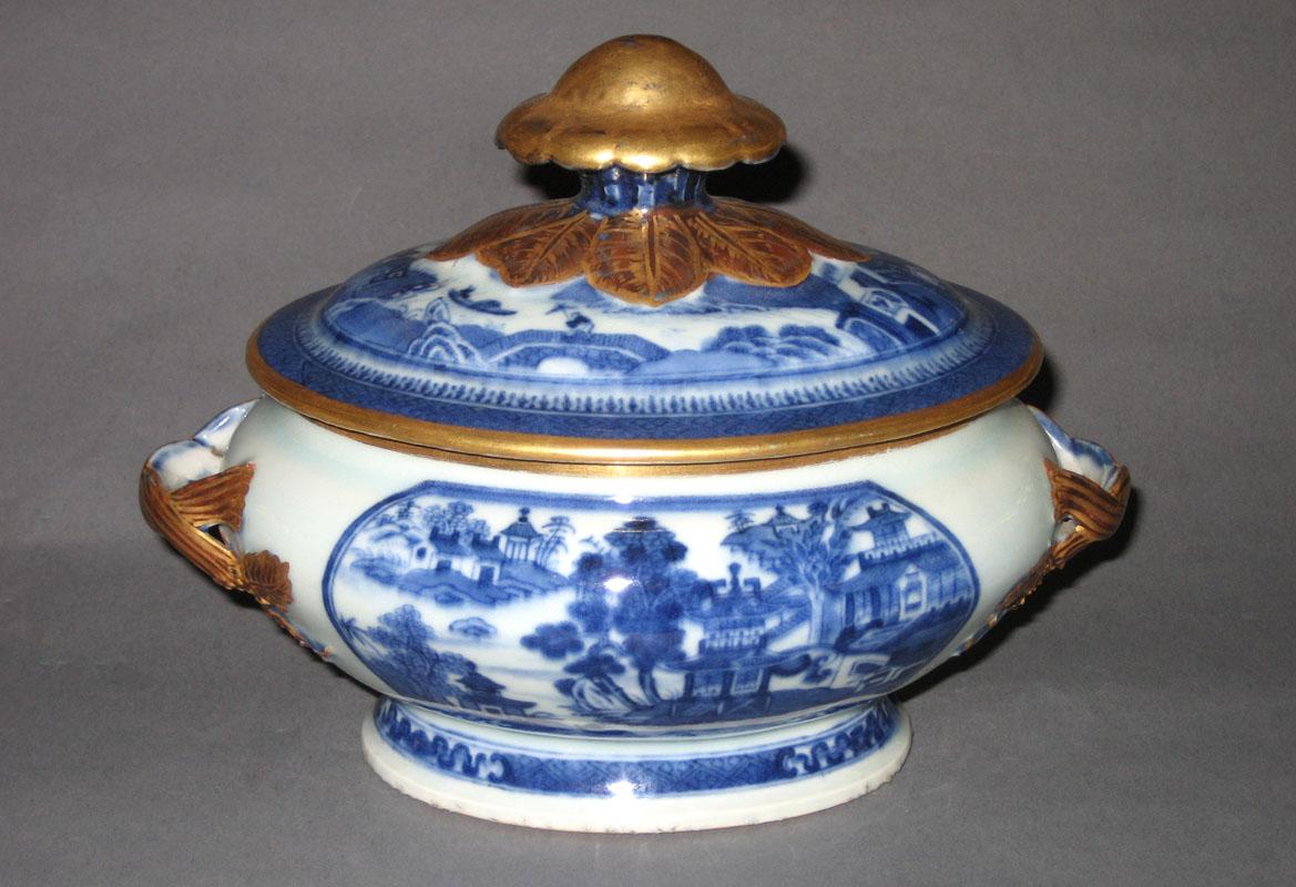 1961.0653.112 Tureen