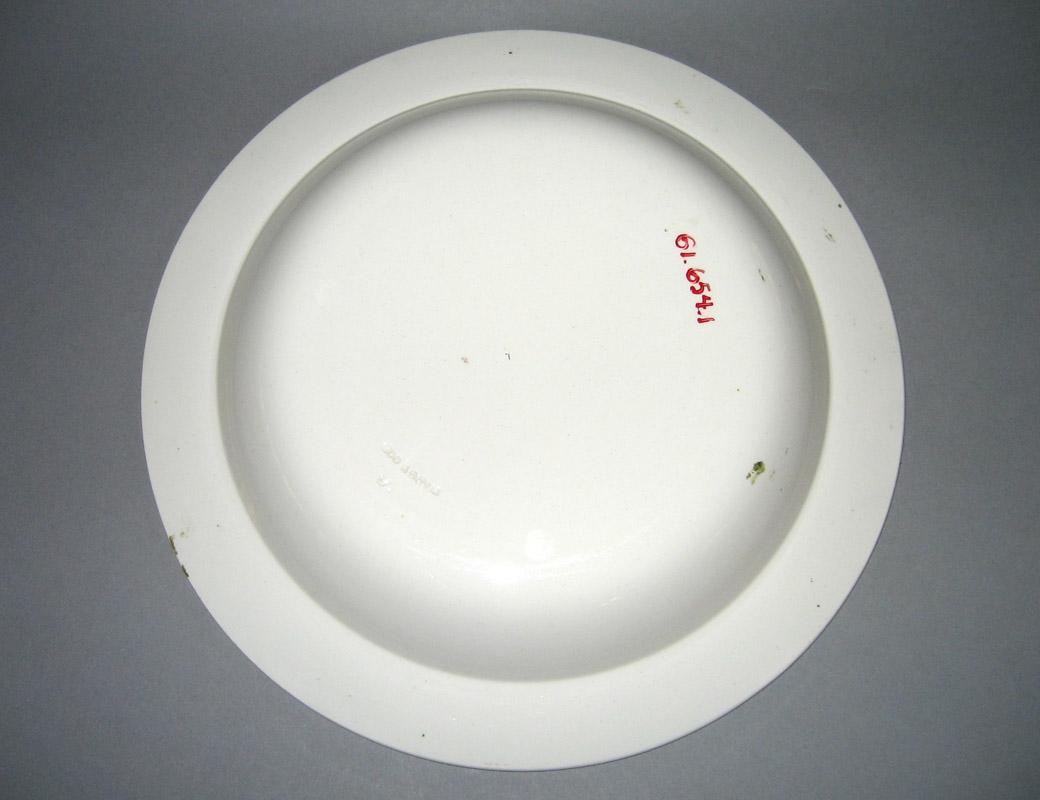 1961.0654.001 Plate or bowl underside