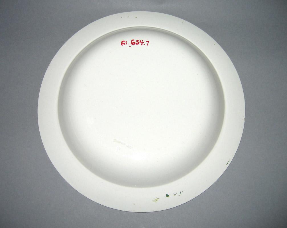 1961.0654.007 Plate or bowl underside