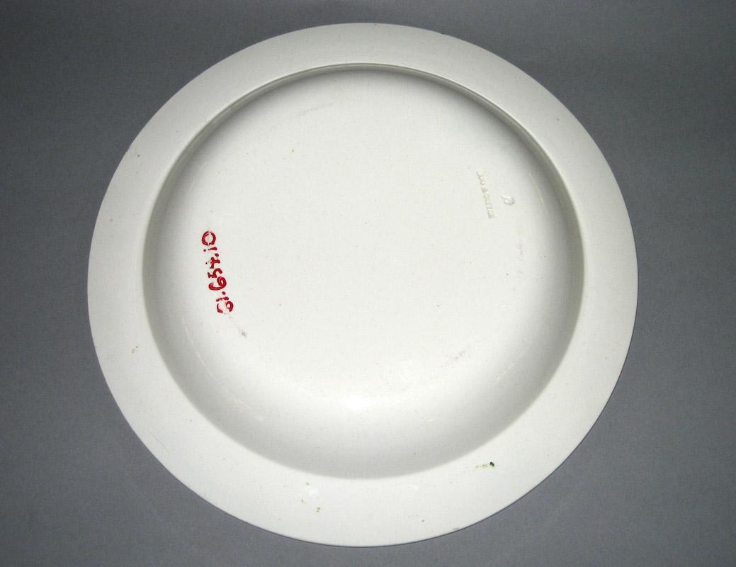 1961.0654.0010 Plate or bowl underside