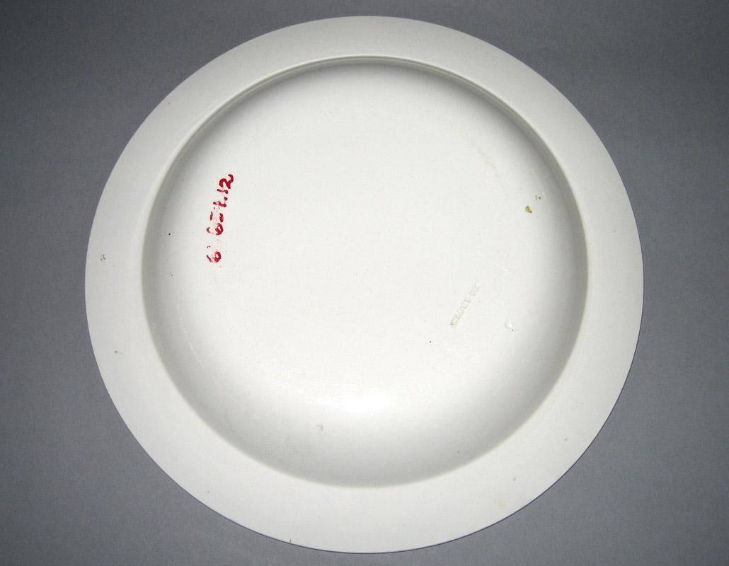 1961.0654.0012 Plate or bowl underside