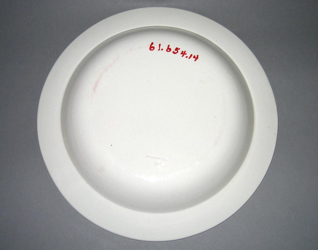 1961.0654.0014 Plate or bowl underside
